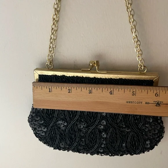 Beaded Hand Purse | Handmade | Gold Chain - Picture 10 of 16